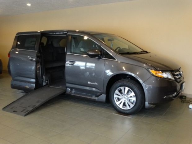 photo of 2014 Honda Odyssey Ex Minivan 4d Adaptive Mobility Systems 
