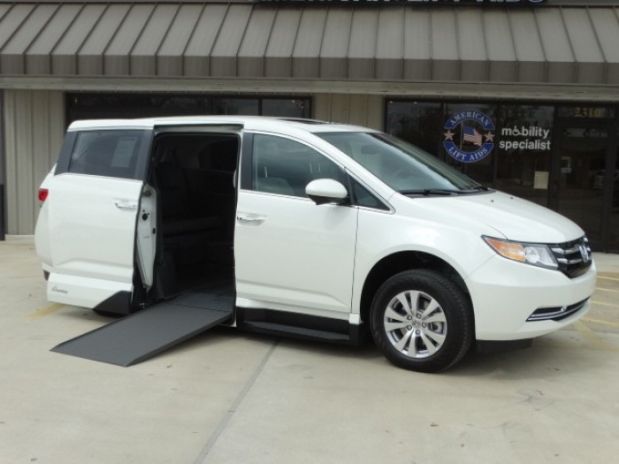 photo of 2015 Honda Odyssey Ex-l Minivan 4d Adaptive Mobility Systems 